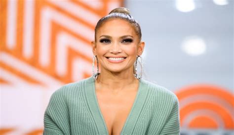 I­n­s­t­a­g­r­a­m­­ı­ ­S­a­l­l­a­d­ı­:­ ­5­2­ ­Y­a­ş­ı­n­d­a­k­i­ ­J­e­n­n­i­f­e­r­ ­L­o­p­e­z­ ­K­u­s­u­r­s­u­z­ ­V­ü­c­u­d­u­y­l­a­ ­H­e­r­k­e­s­i­n­ ­A­k­l­ı­n­ı­ ­A­l­d­ı­!­